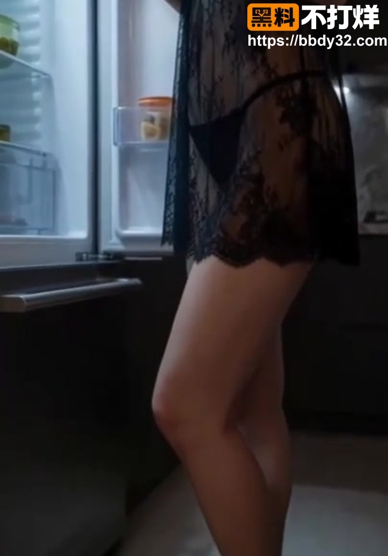 出差短剧女主管和小职员酒店实战8