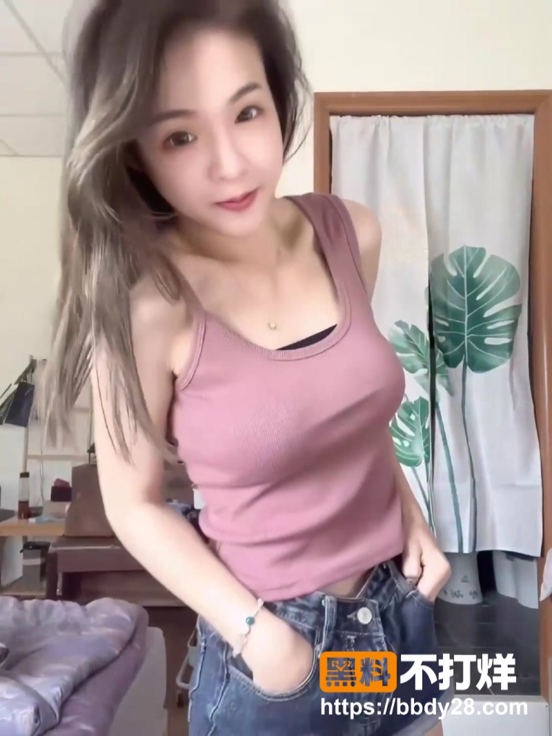 曼妙身姿与蝴蝶逼的反差魅力2