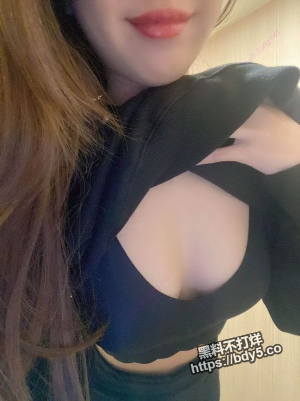 台湾极品反差女神.jpg