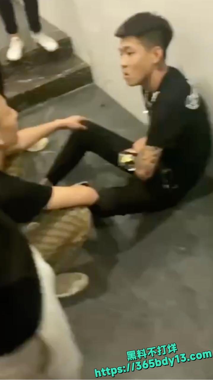 快手网红大毅电梯暴力事件 3.