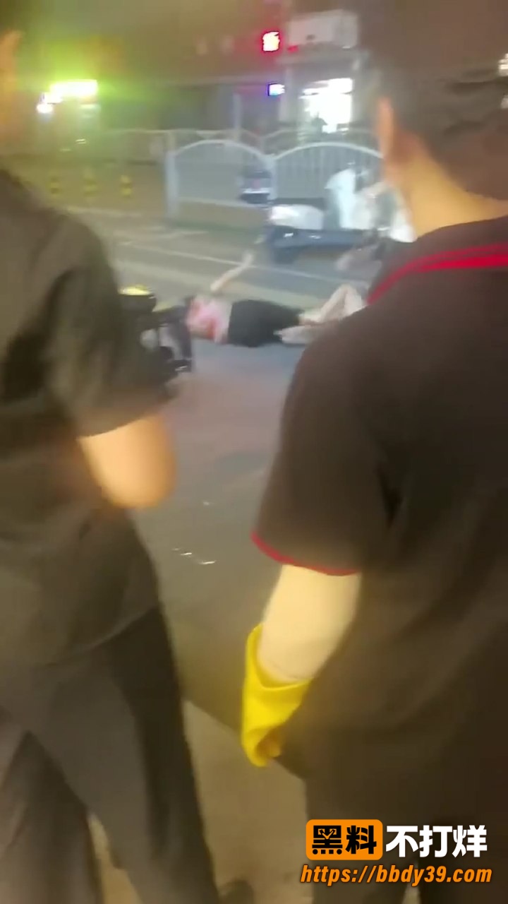 上海街头抓小三1