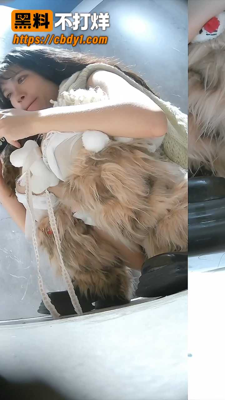 商场女厕3