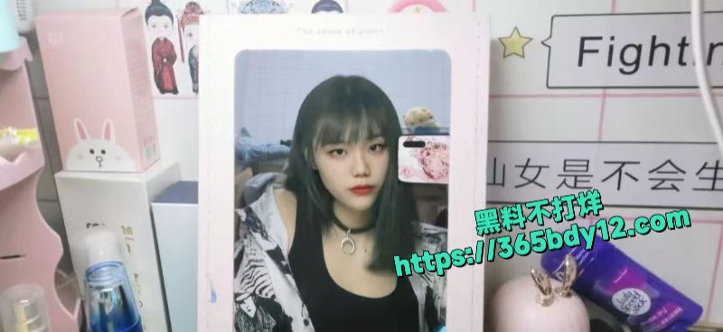 山东骚逼女友周利霞喜欢走光和到处约炮5