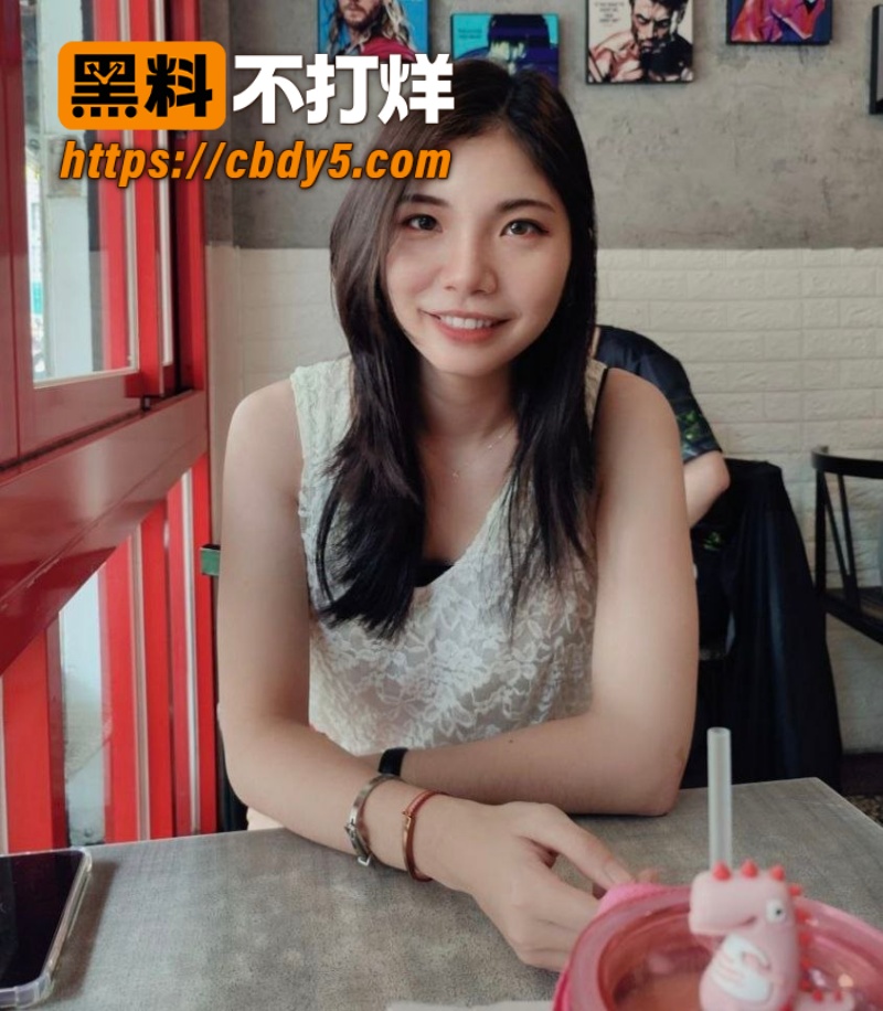 性格超好超配合完美露脸的极品反差母狗视图 5