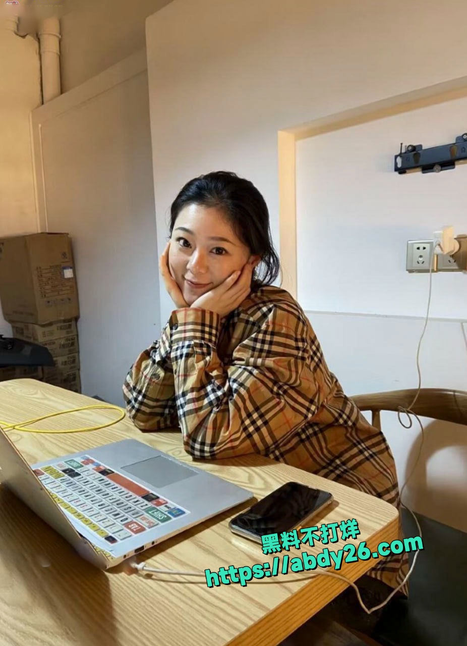 重庆辣妹子萧敏酒店偷情炮友 6