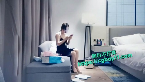 黑色长裙少妇，换上情趣护士装舔弄口交上位骑坐2