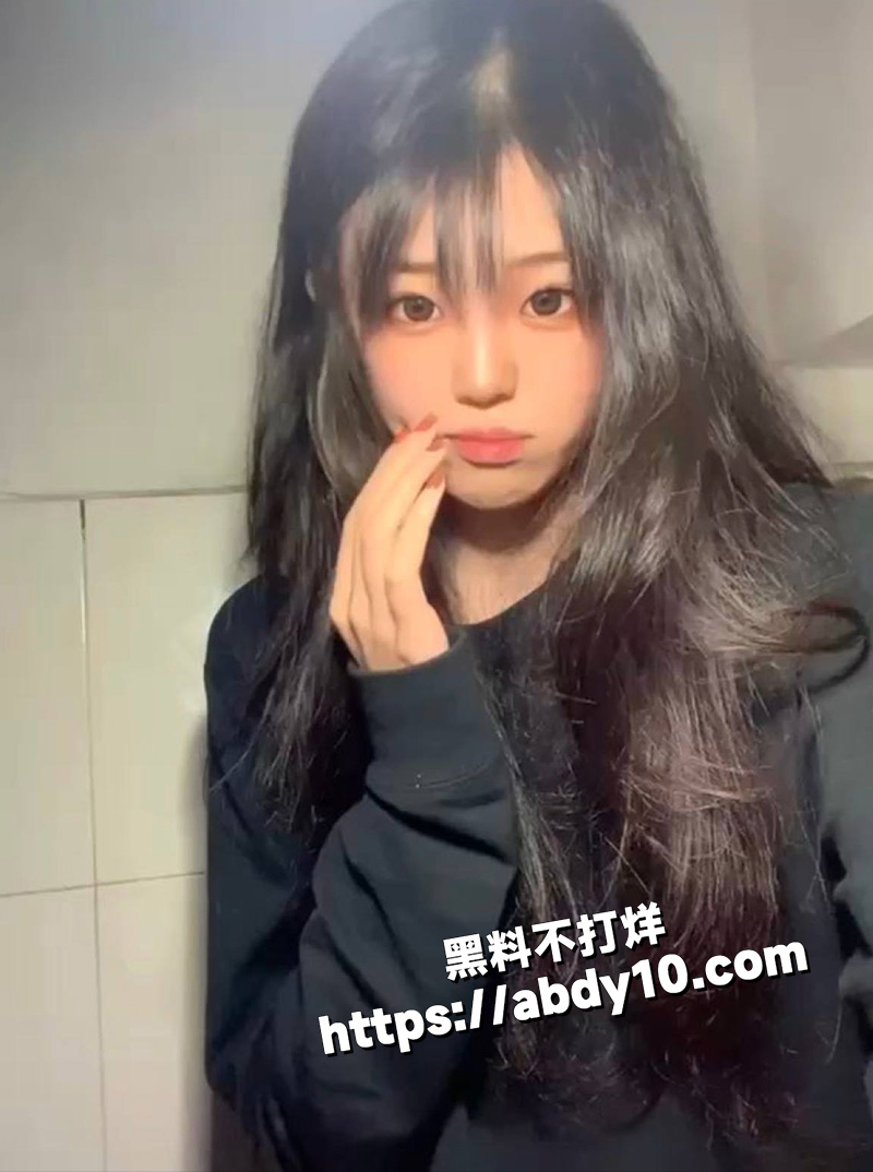 大眼反差性感尤物
