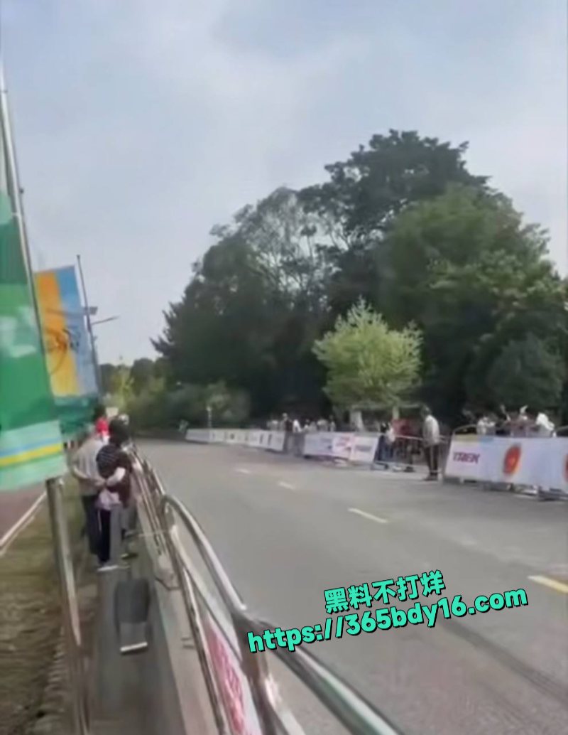 自行车比赛事故视频 5