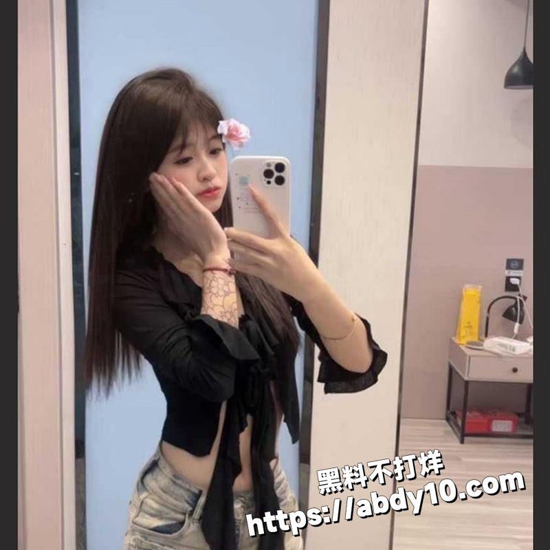 花臂精神小妹下海的离谱原因3