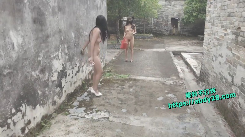 cikaimoon与闺蜜高跟鞋漫步村庄5