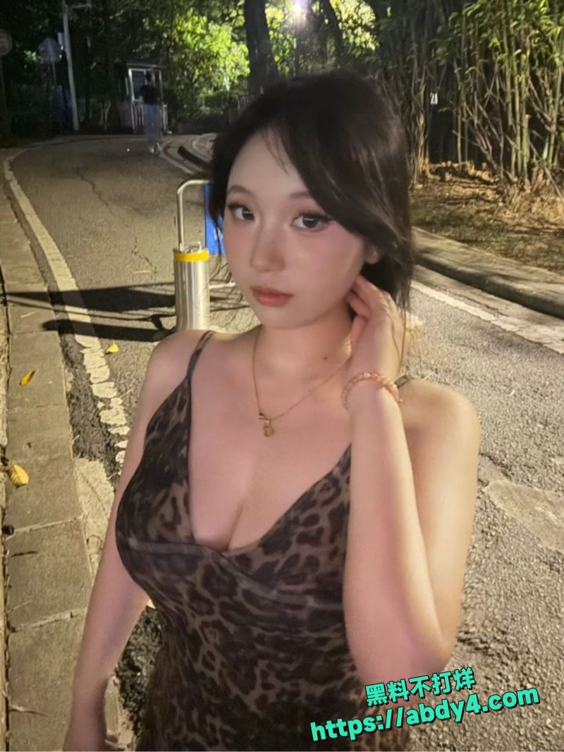 桂林冯诗瑶精神小妹私拍 3