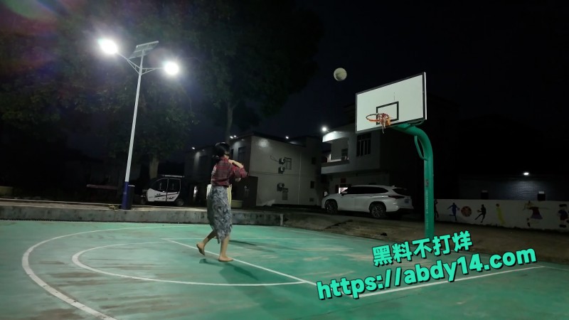 大胆露出无视路人 3
