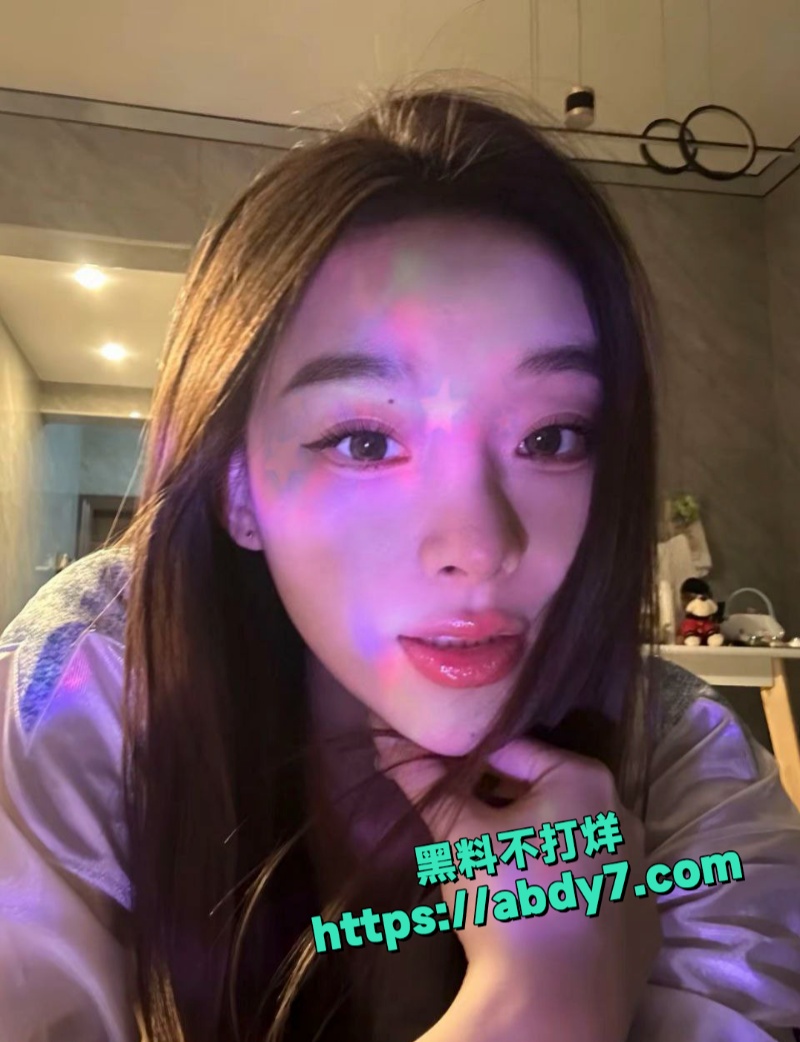 广州拜金女张亦扬不雅视频流出 2