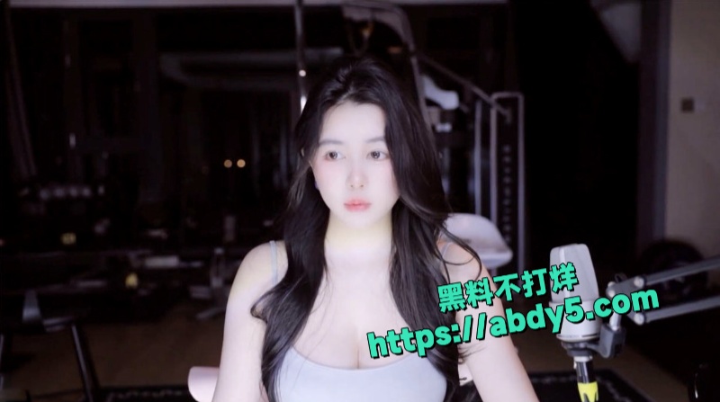 抖音性感女神小酒窝翁馨热舞福利 10