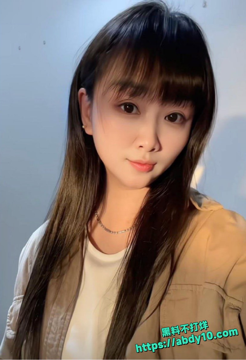 抖音游泳博主小酒窝私拍曝光1