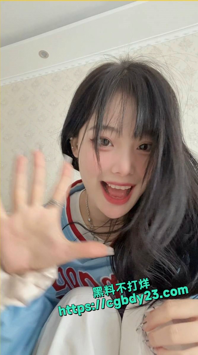 富二代fKabuto真实约炮23岁甜美小网红3