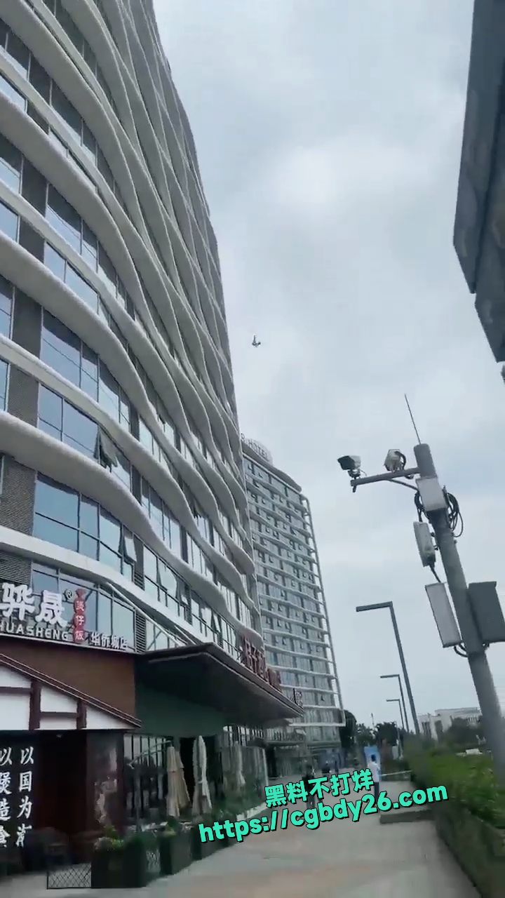 华侨城桔子酒店惊现跳楼事件 3