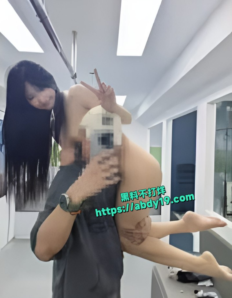 无良摄影师潜规则各路模特2