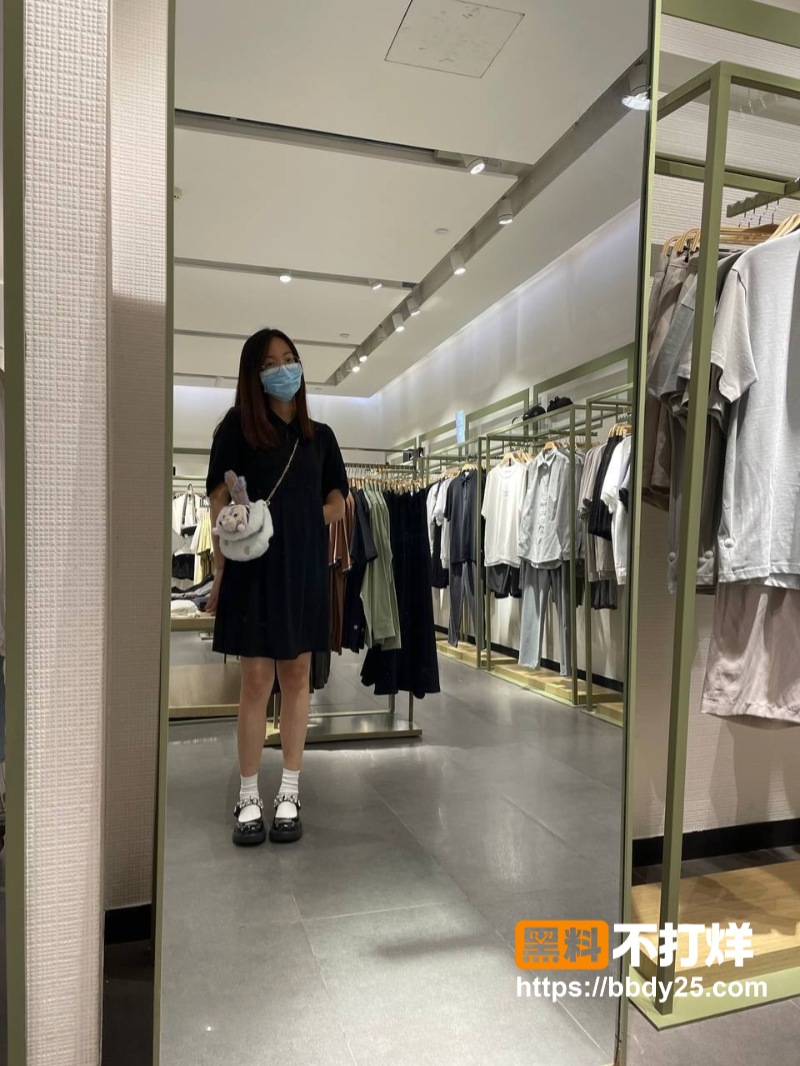 某三甲医院极品反差婊护士吴新园12