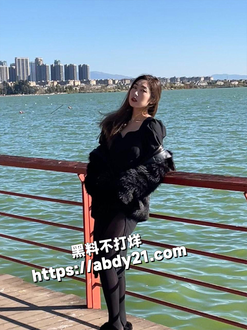 重庆大学贾玲玲3
