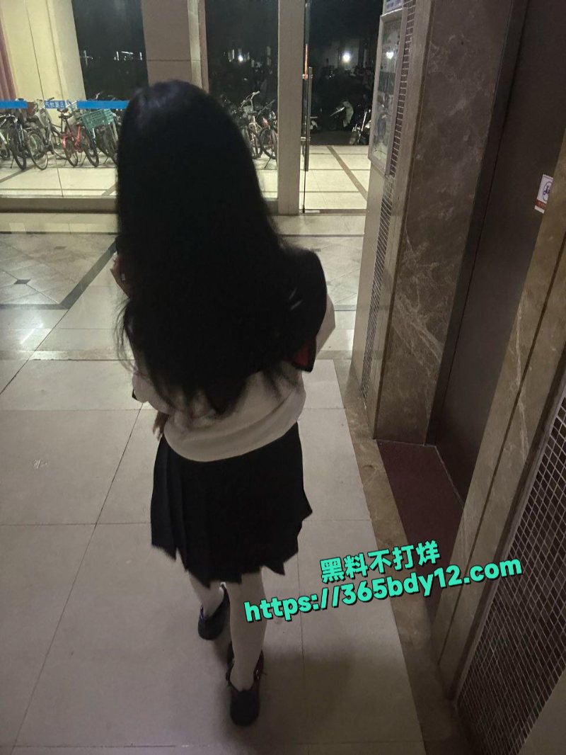 舞蹈学校来的极品女高中生私下竟是个小骚狗5