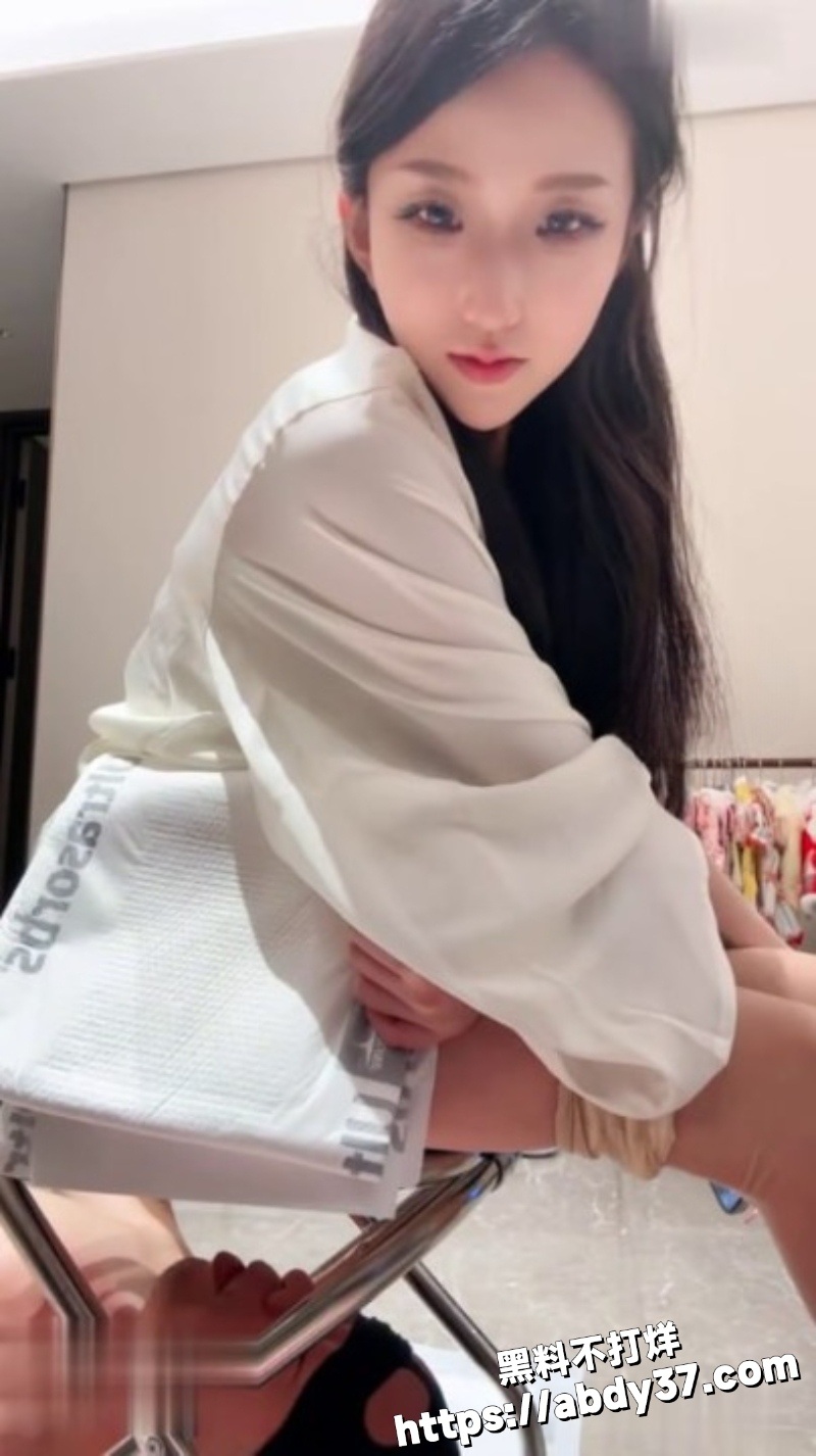 超高颜值小姐姐调教狗奴1