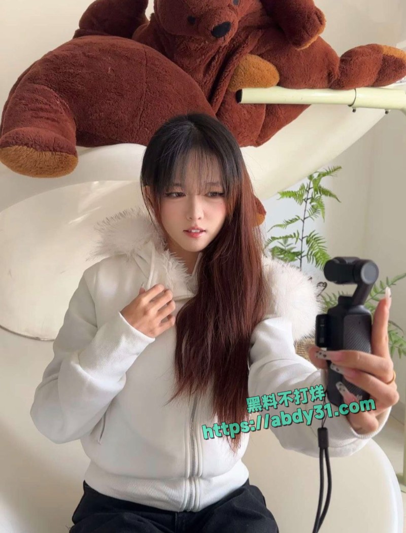河南新乡精神小妹主动献身1