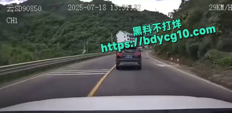 云南临沧云县羊头岩祥临公路车祸4