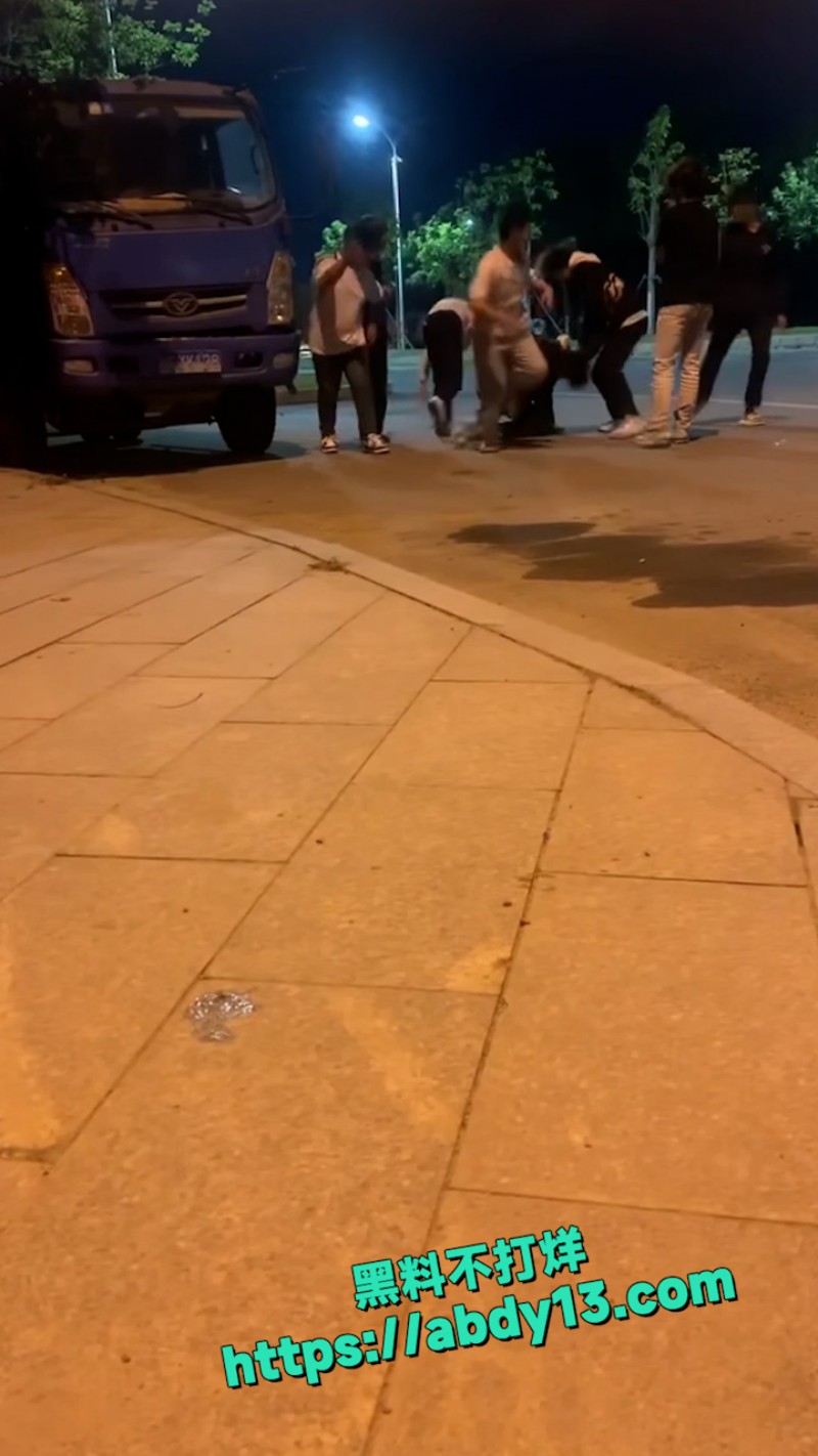 校园冲突升级 10