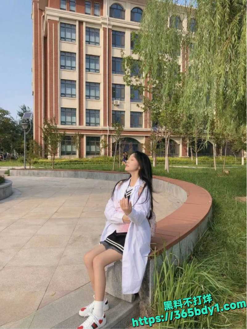 齐鲁医药张佳薇清纯00后反差婊5