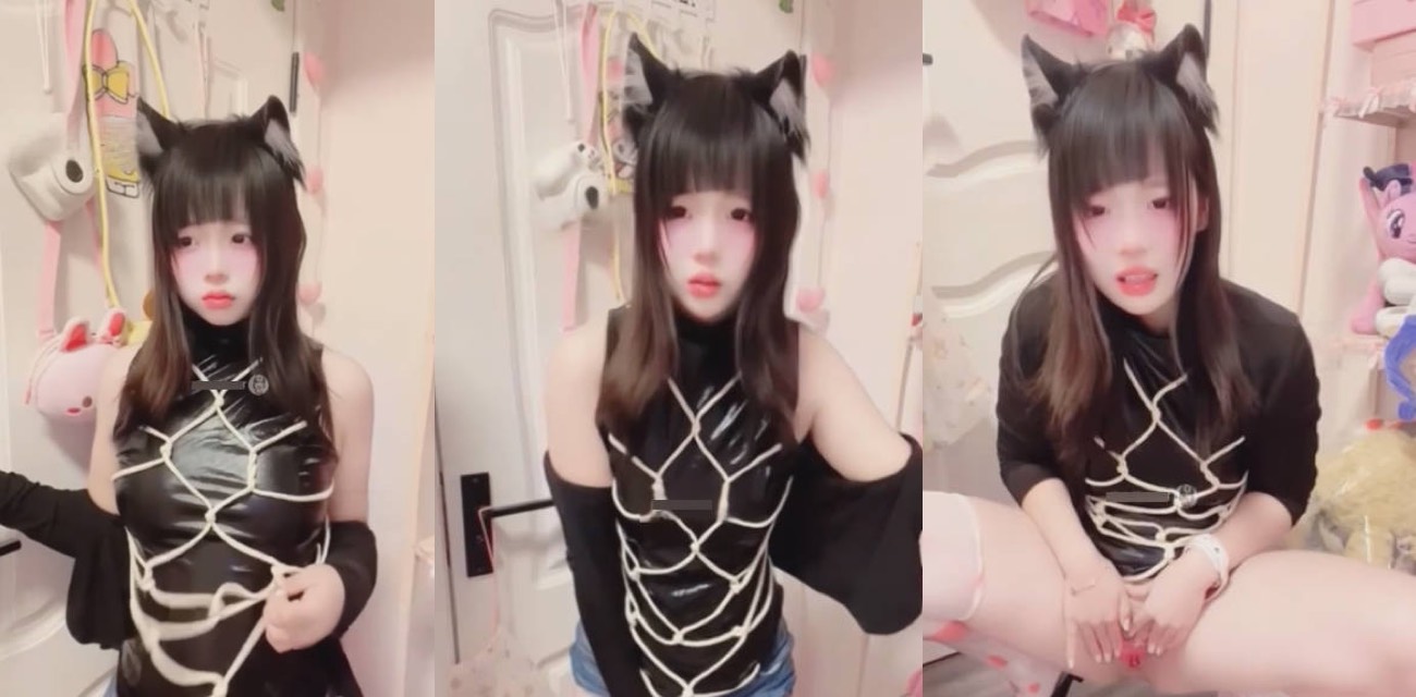 热门萝莉福利姬 兔宝大人 黑色紧身皮衣捆绑play 淫水喷得满地都是