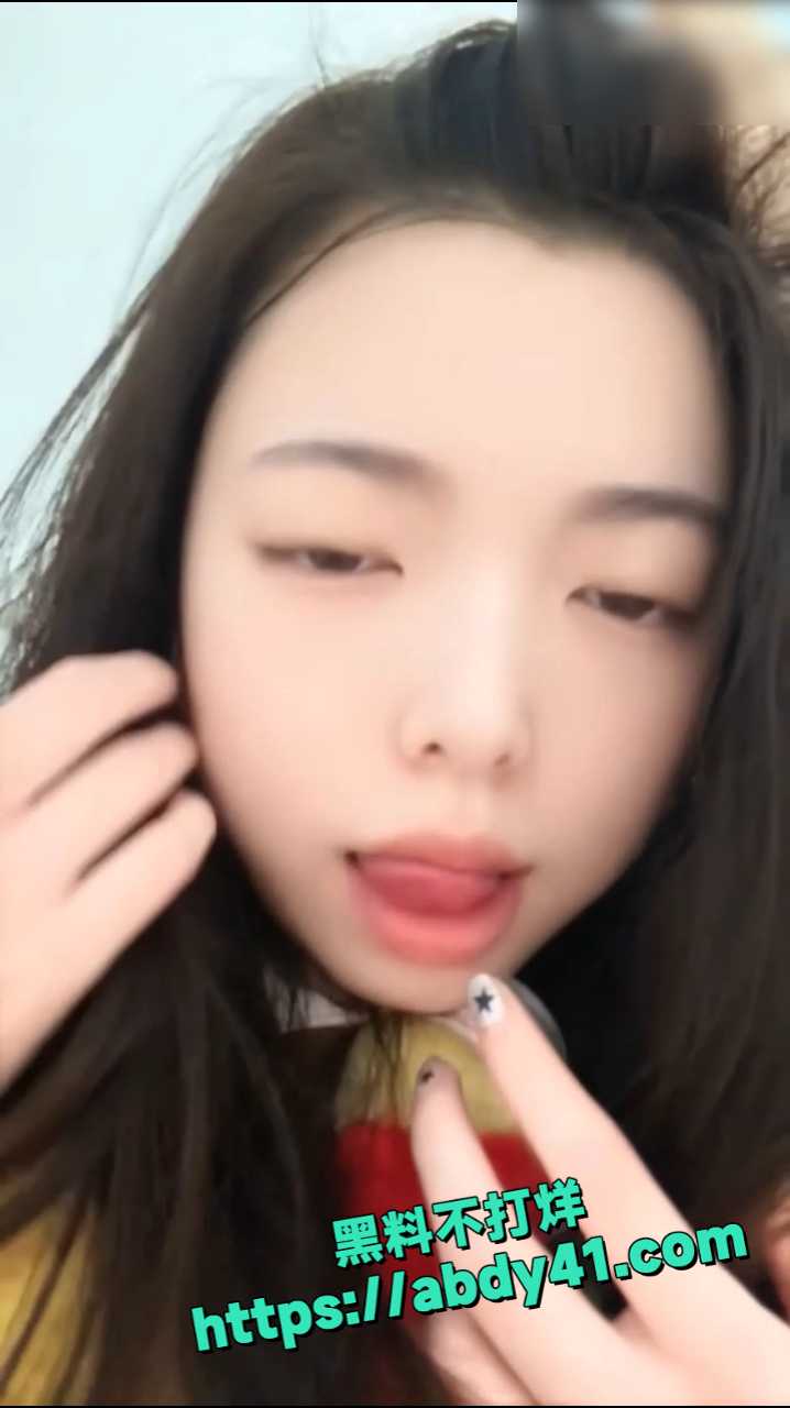 推特极品裸舞福利姬 3