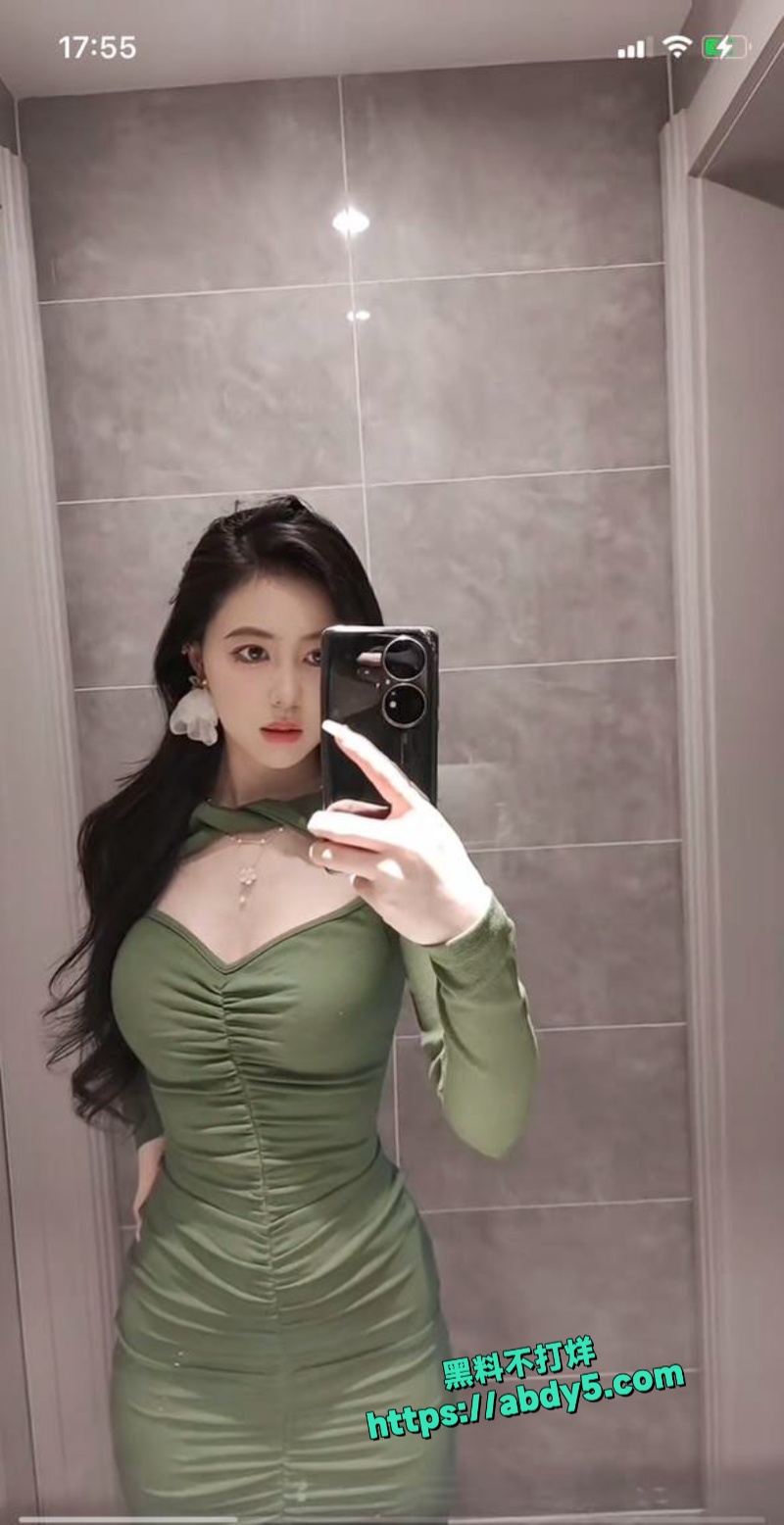 抖音性感女神小酒窝翁馨热舞福利 2