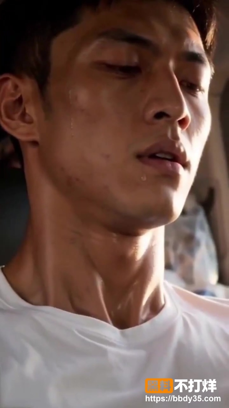 欲望公路继母坐继子腿上15