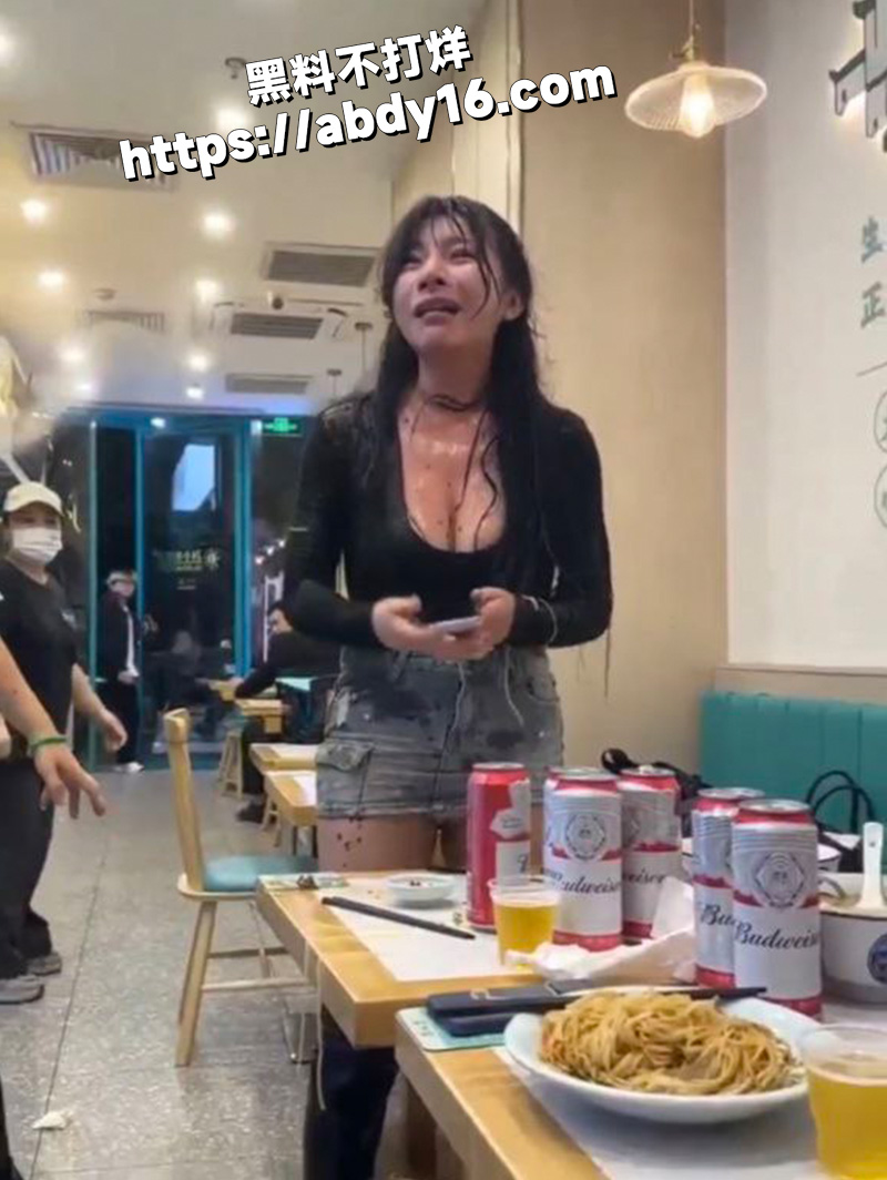 上海财兜兜大黄山小馄饨打架事件