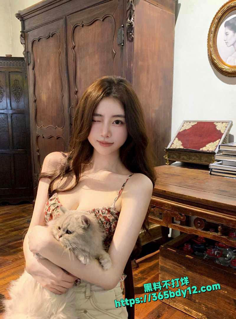 山东董佳瑶背着金主偷情男友遭曝光2
