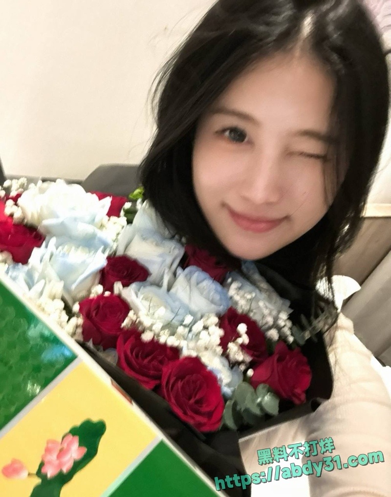 前任伊媛团播时和眼哥偷情3