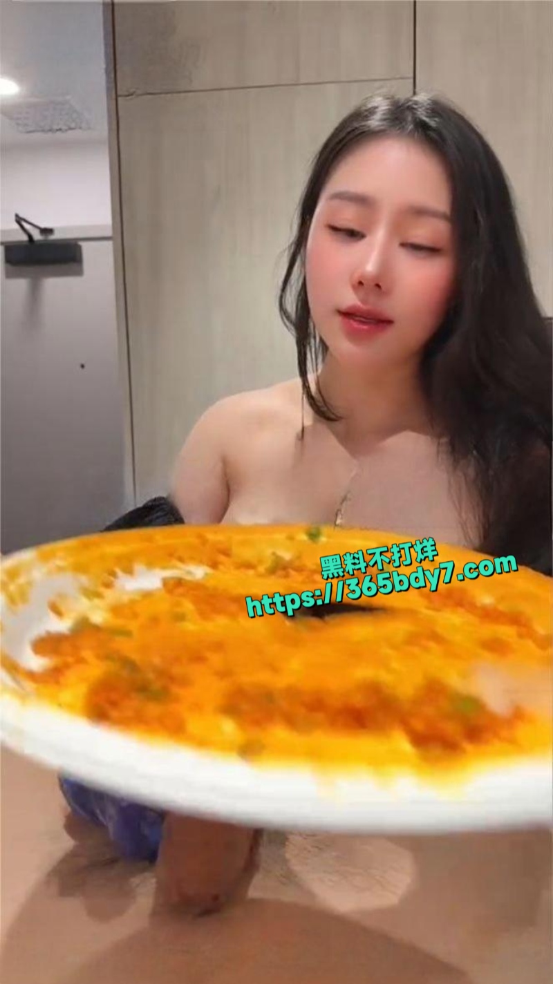 汐梦瑶又是折磨男友鸡巴的一天