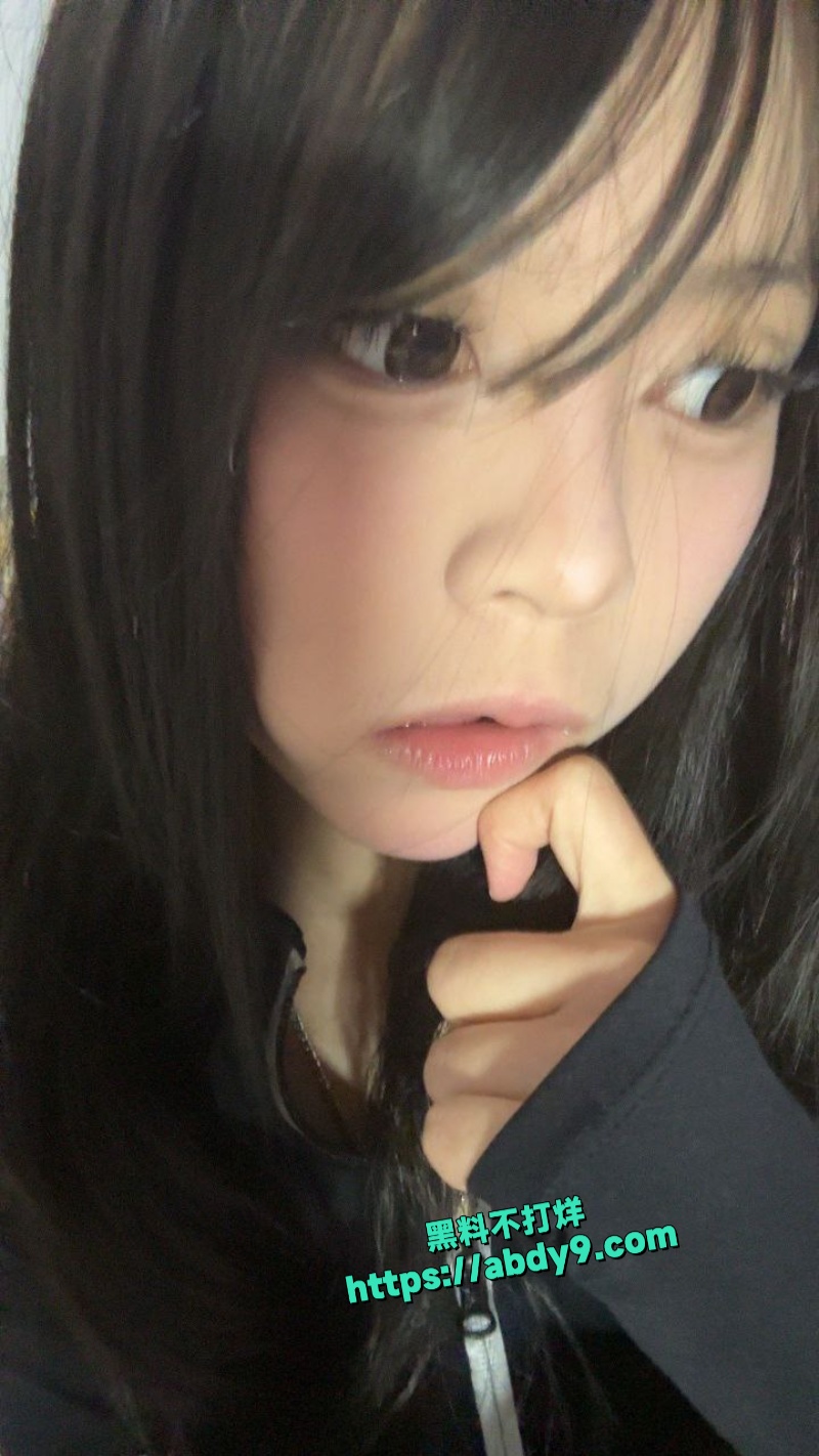 成都二次元萝莉柔柔给金主拍摄勾引视频 2