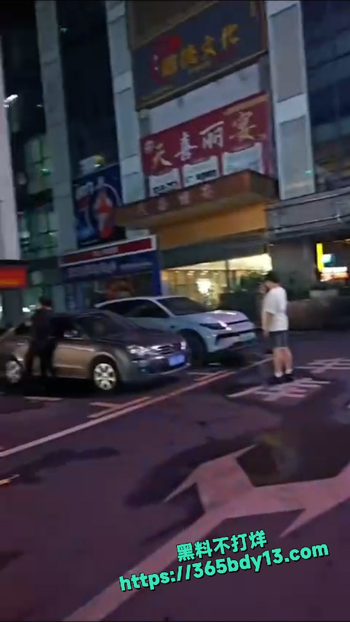 酒店做爱不拉窗帘 3