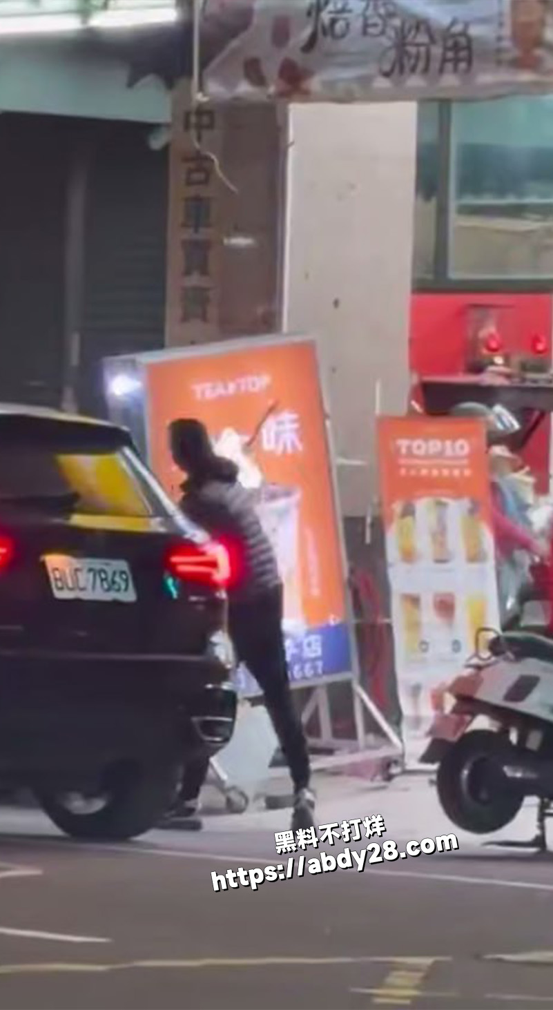 台湾台中一奶茶店发生争执2