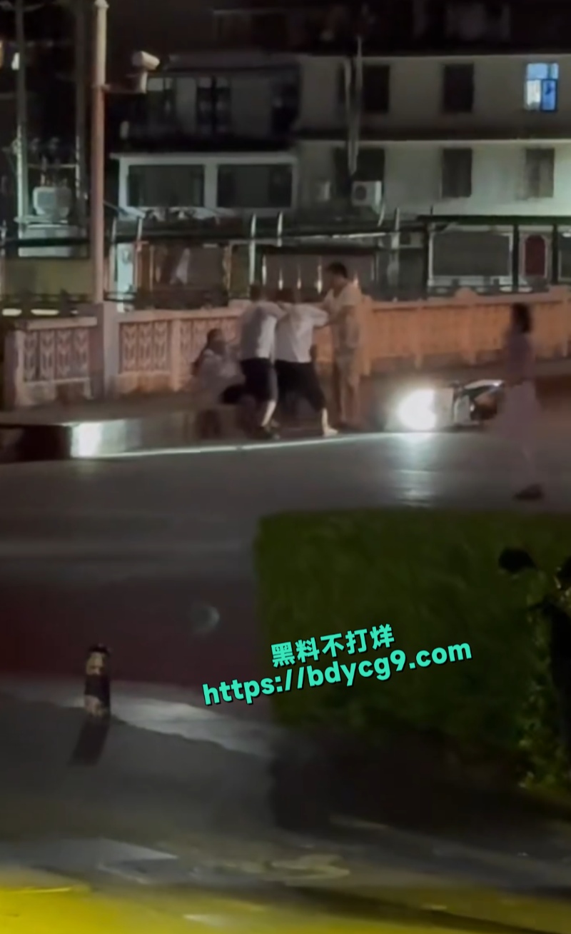 云南大理出轨被抓个正着暴打情夫