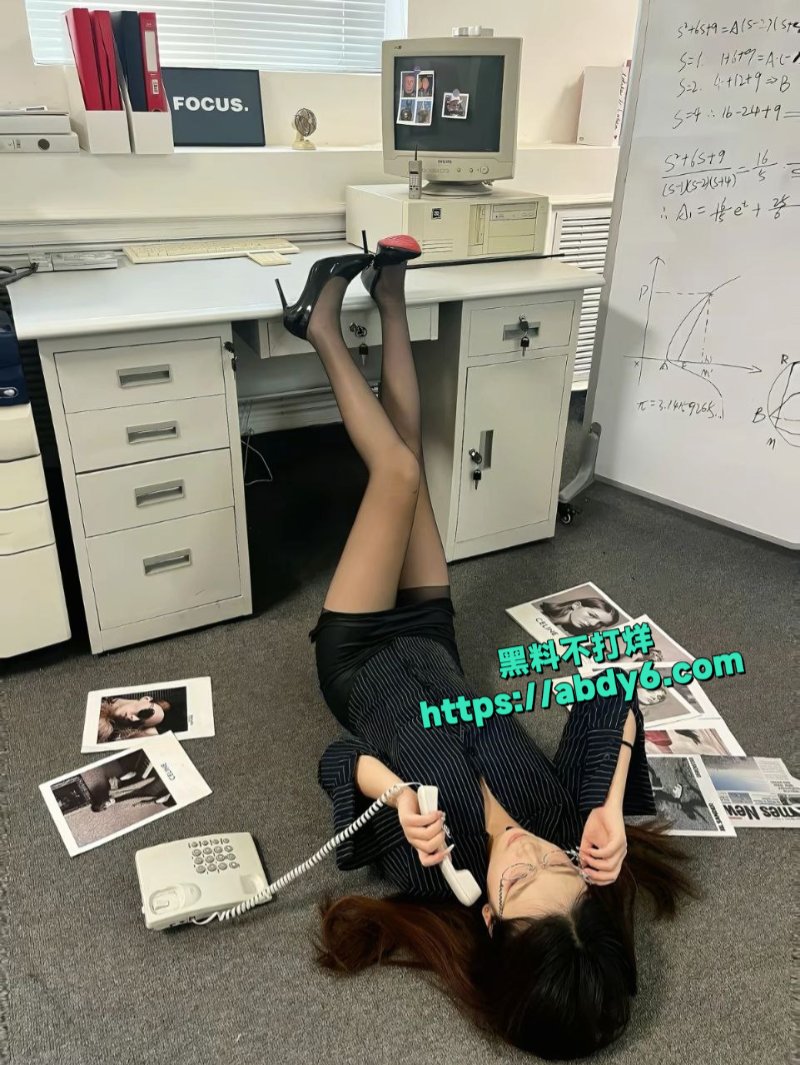 河北美术学院拜金学生妹张思涵3
