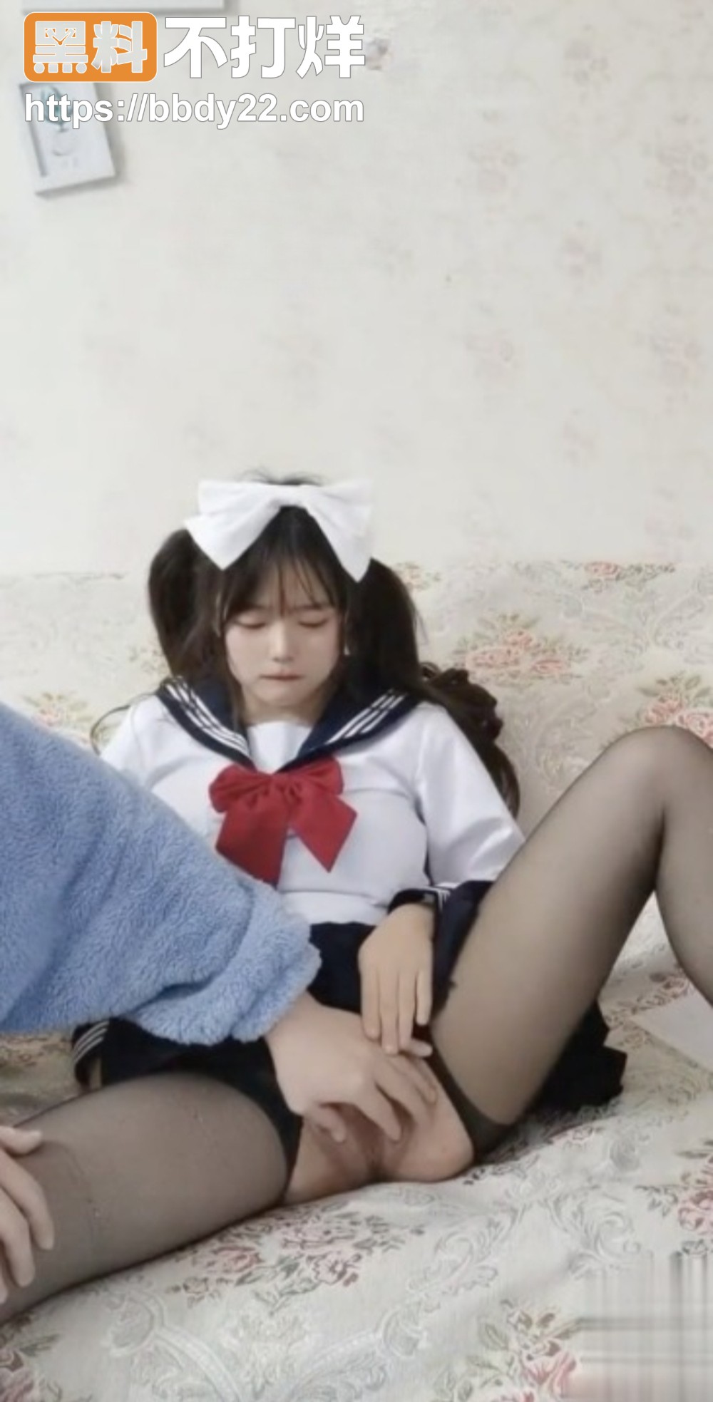 小包子粉蓝女仆装12