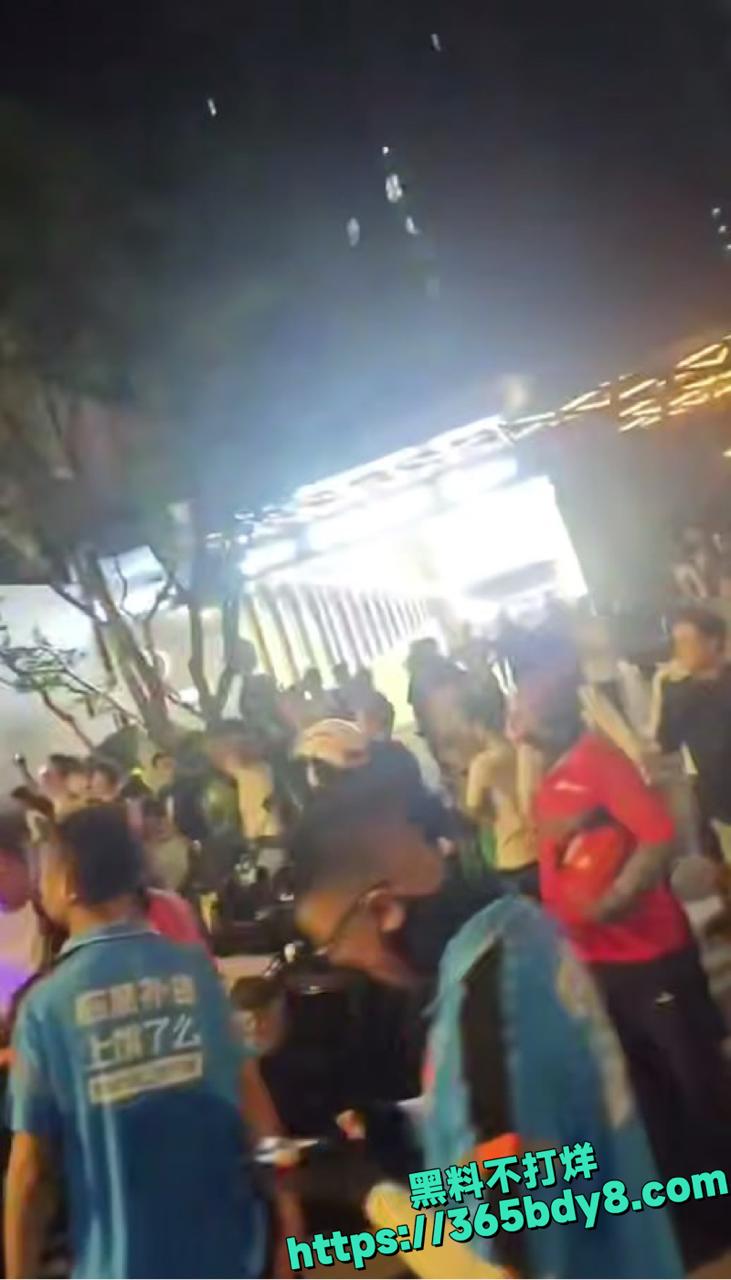 上海浦东外卖骑手抗议3