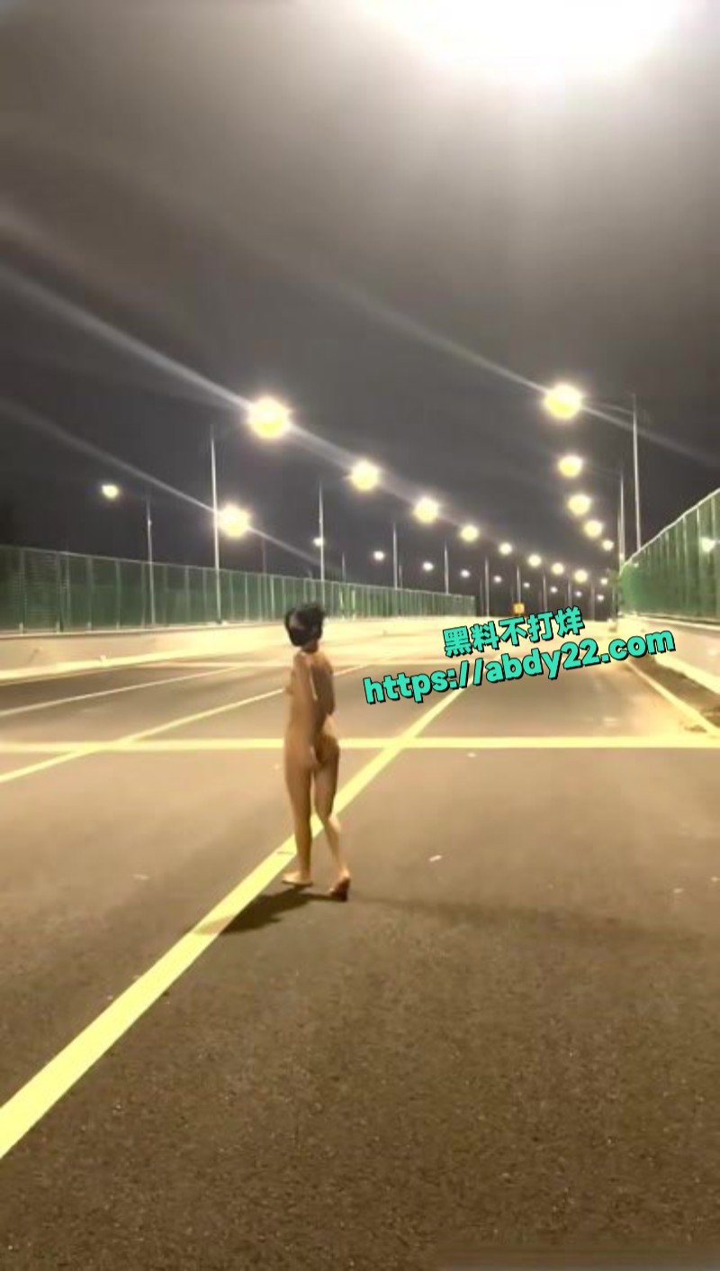 福利姬CikaiMoonu户外露出2