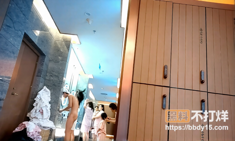 温泉会所偷拍5