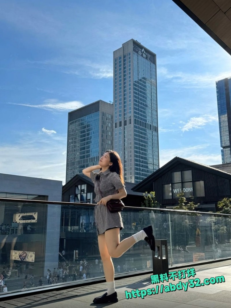 邱意江西男幼师多线暧昧曝光 18