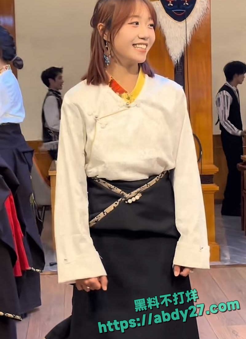 如意女团妮妮被闺蜜达哇措曝光 5