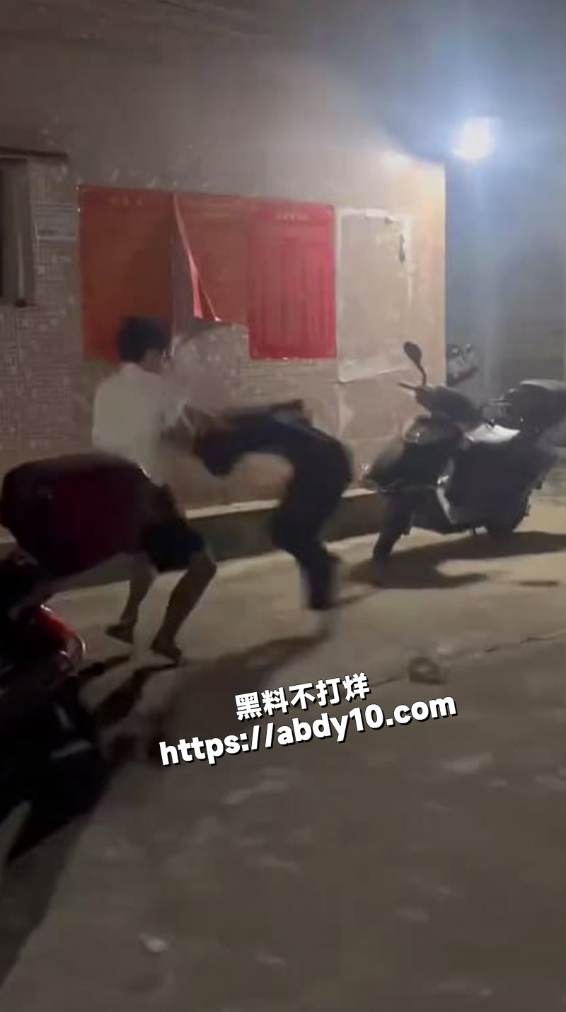 初中生打架下手太重3